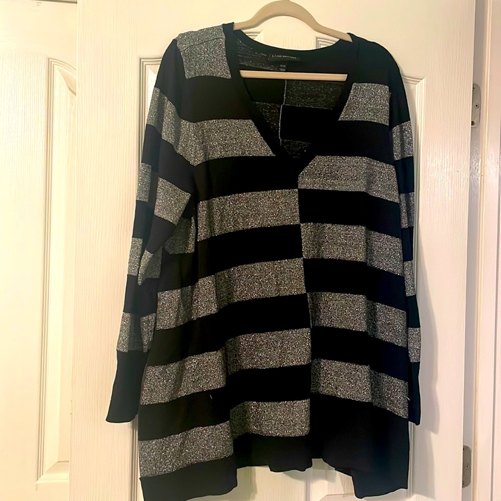 Lane Bryant black and silver sparkly v-neck sweater size 22/24